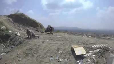 Houthis attacking a saudi position in Jizan border area - 2021