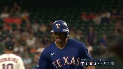 [Highlight] [Highlight] Hector Neris with the cat-like reflexes to catch the bunt in extra innings!