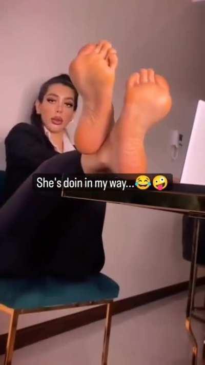 does anyone know her name?