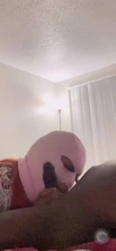 Throw that mask on 😈👅