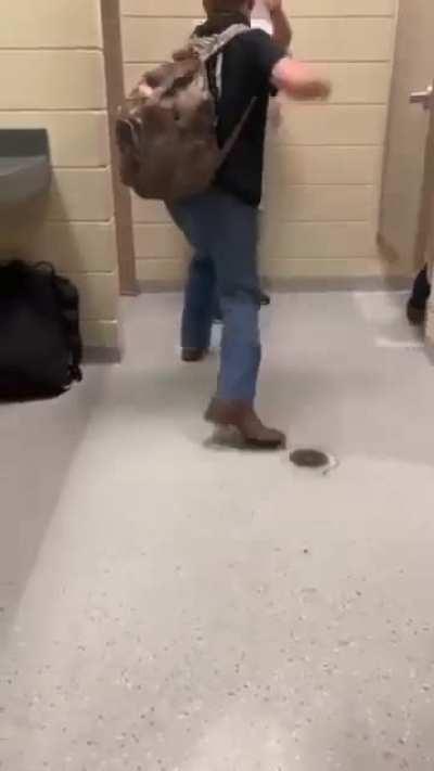 To leave the stall