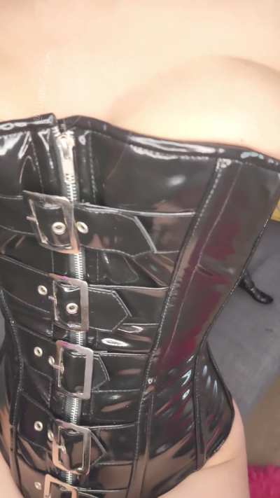 My partner said it felt tighter with the corset, he didn't last very long...
