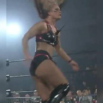 Toni Storm Smacking That Ass🍑