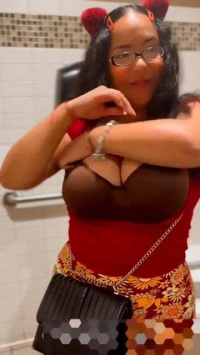 My big tiddy & booty collection $20 sale lasting all week I'm deleting this so I can have more space for more content in the future