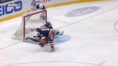 New York Islander Mat Barzal Scores a goal between his legs