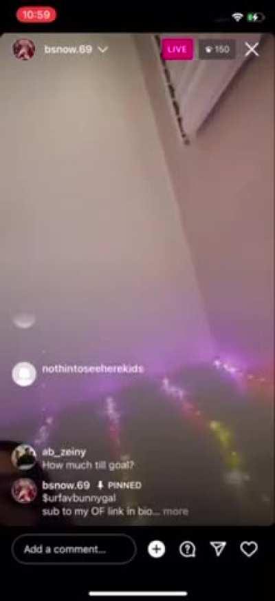 Beverly Snow showing her sexy body &amp; pretty 🤩😍 skin seducing simps in Instagram LIVE comments for cash app tips💸