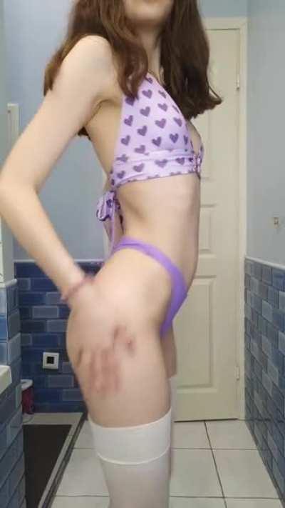 I'm looking for an older men who'd fuck me 😇