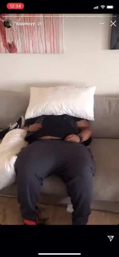 Lmao why’d Quincy do Mario like that😂😂