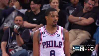 [Highlight] De'Anthony Melton with his 15th point of the 4th quarter, after scoring 0 points in the first 3 quarters.