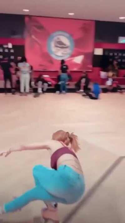 HMRB The girl is so excited on her skating