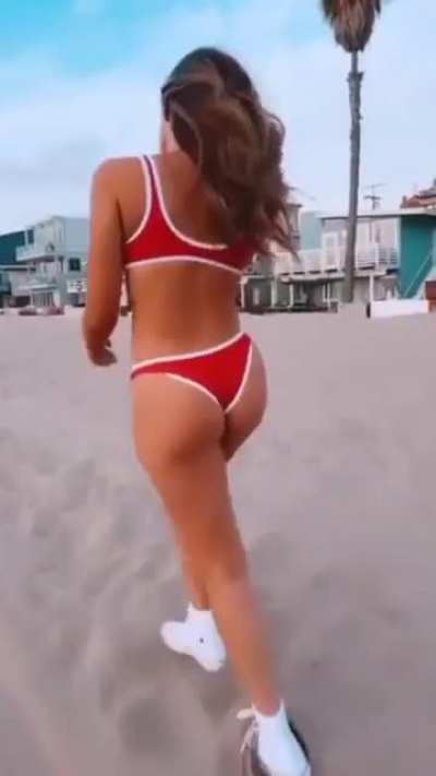 Damn She Thicc 🍑💦🤤