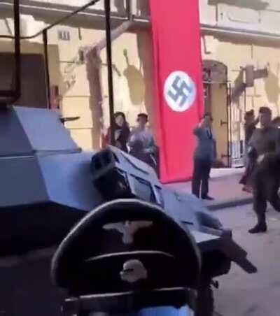 Guess who just got back today