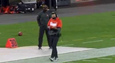 Kevin Stefanski mic’d up: “we’re giving it to nick, so don’t worry fantasy football people”