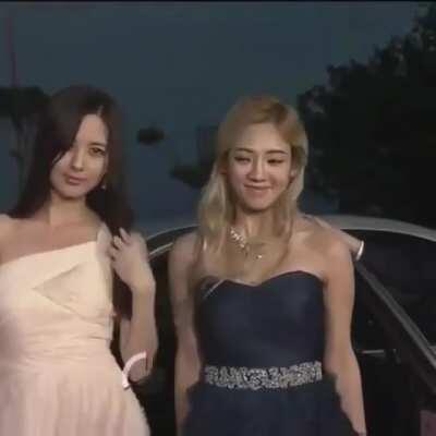 Hyoyeon & Seohyun Red carpet