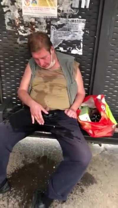 The classic angry-mumbling-while-pissing of every good sunday