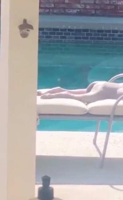 Living their best life..