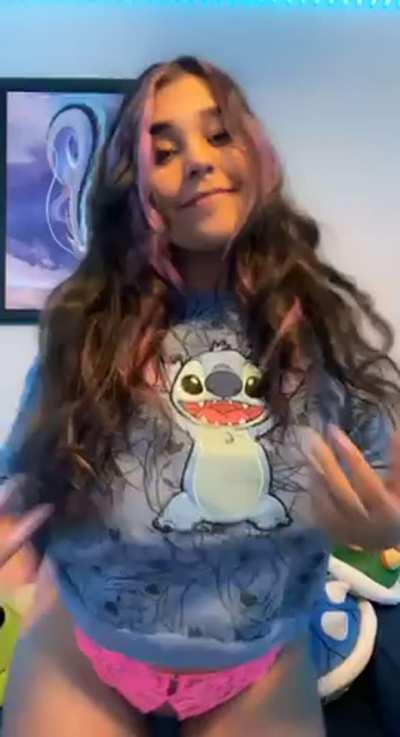 Can I be your curvy gf? Be honest