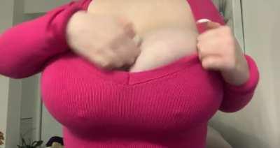 Mmm it’s hot in here, mind if I take my top off? 20% off my OF tonight