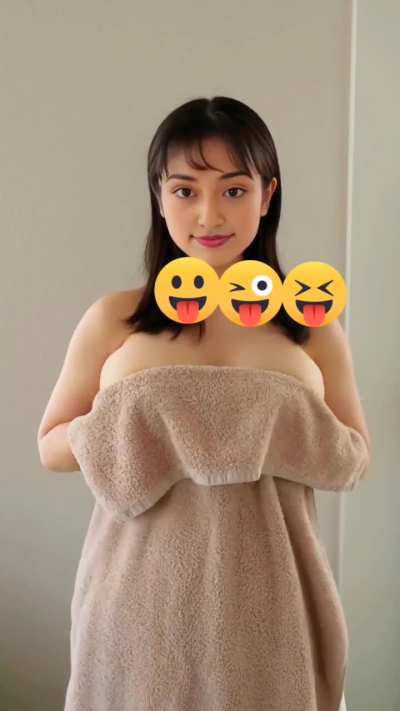 AI generated bouncing boobs 