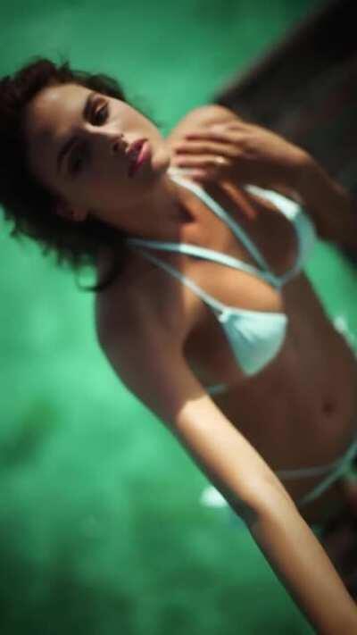 Rose Bertram, Gigi Hadid, Hannah Davis, Bo Krsmanovic & Irina Shayk - Sports Illustrated Swimsuit - Tahiti Intimates - Vertical Edit