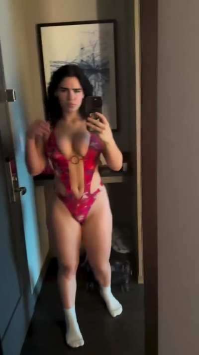 Might be the best outfit she’s worn