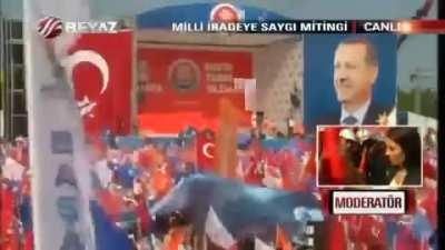 erdoğanın götünün kılıyım diyen teyze