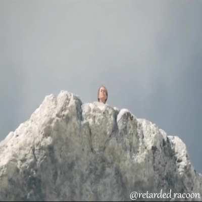 Emnem has free wifi (Wi-Fi) + Monkey riding bicycel