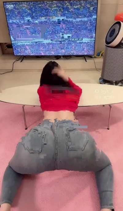 Big ol booty ready to be mounted