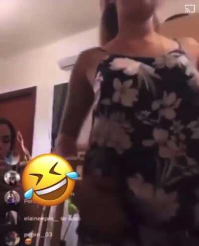 LMAO😂😂😂😂