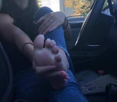 We are going out on a car date, I’m putting my feet in your lap and start teasing you. What is your next move?😛👣