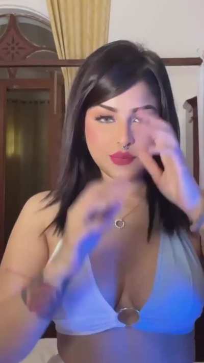 Mommy Edin Rose 🌹 deserves to be tittyfucked 🍌🥵