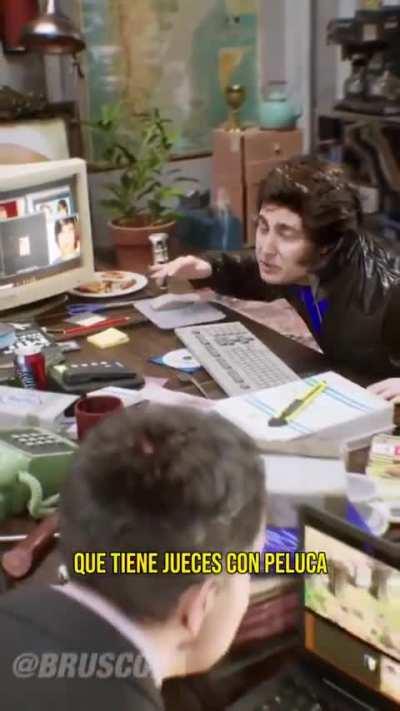 Agregando un nuevo articulo al DNU por cada seguidor de instagram