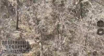 Video appears to show a Ukrainian soldier shot and wounder then advancing Russian soldier shoots him some more, then walks up and finishes him off. Date and location unknown.