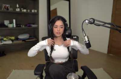 Rae’s stream fit 😍