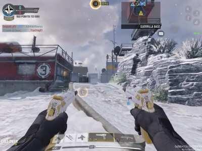 I know some of y’all on this subreddit don’t know what it’s like to play on max graphics. Well here, it lightly snows on summit on max graphics :)