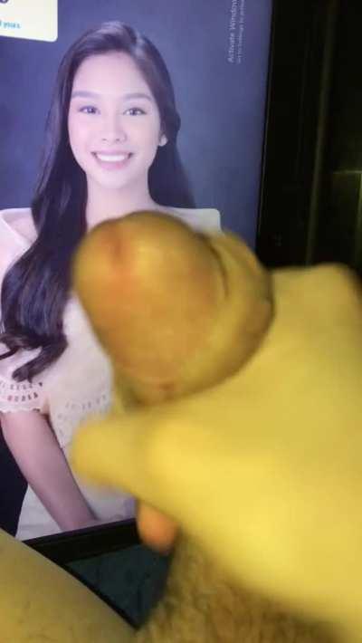 Filipina graduation pic