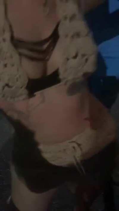 i gat her ig lives and OF too