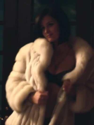 Emily Blunt is so fine!