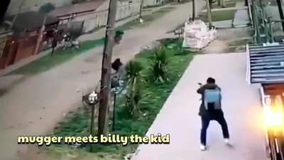 Muggers underestimate schoolboy