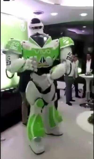 وقتی یه بات آریا رو تو بازی میکشه😂😂🤌