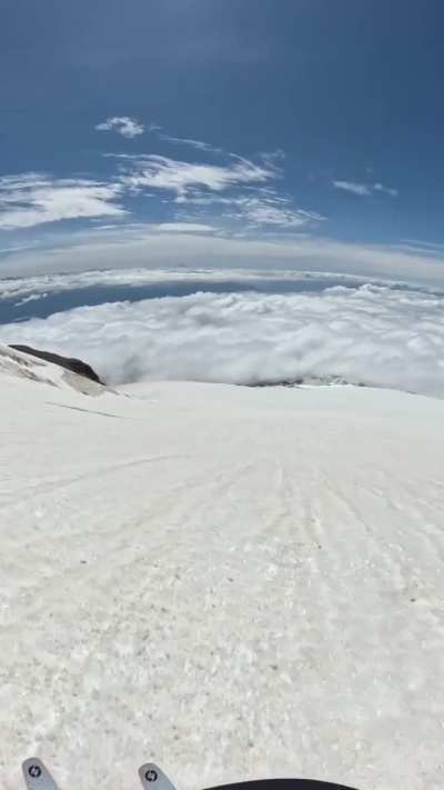 Guy nearly skis into a ravine