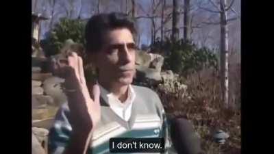 Reyiz meşhur olmuş dayağı ile.