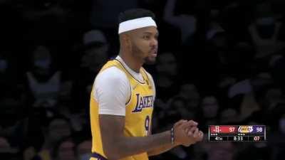 [Highlight] LeBron scores 10 straight points for the Lakers