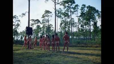 Group - Gentlemen Prefer Nature Girls (US1963) - sports at the resort