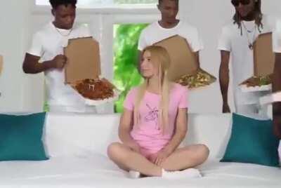 [Ukrainian > English] Ukrainian pizza commercial