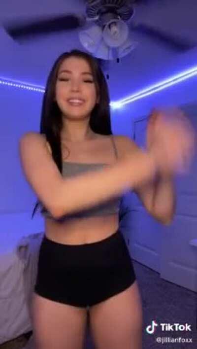 @jillianfoxx - Sheesh 😳🎂