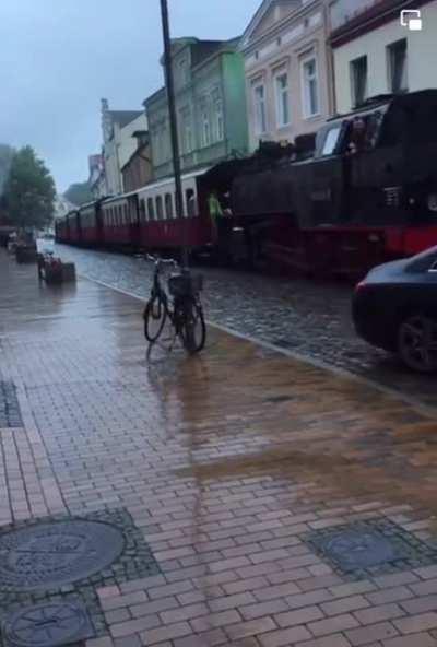 The soundproofing in BMWs must be pretty good...