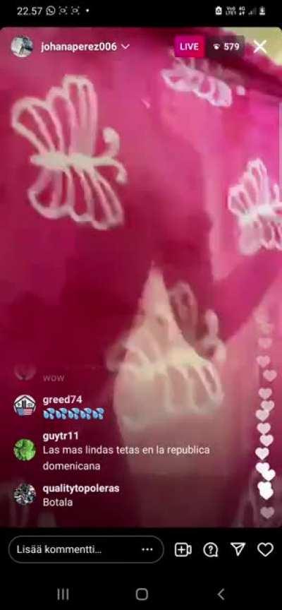 Johanaperez006 sideboobs