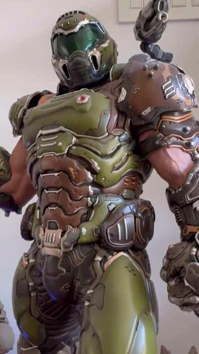 Alanah and another statue