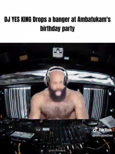 DJ YES KING 🎶🎧🎛️👑👑👑